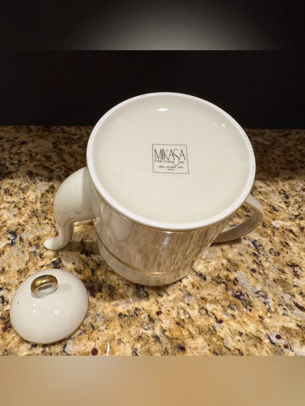 Mikasa Antique Lace White and Gold Coffee Pot with Lid Made in Japan #L5531